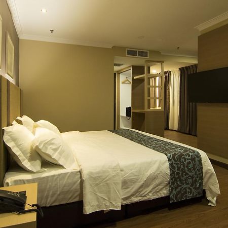 Hotel Anika Клуанг Экстерьер фото