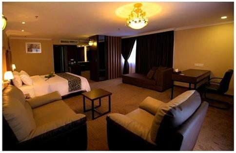 Hotel Anika Клуанг Экстерьер фото