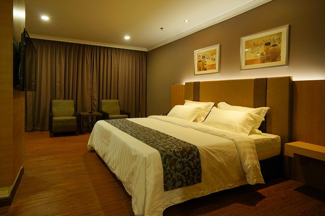 Hotel Anika Клуанг Экстерьер фото