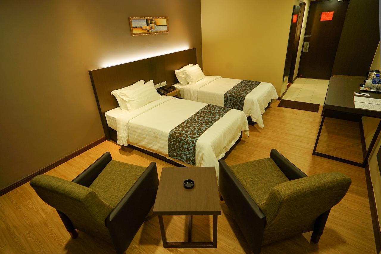 Hotel Anika Клуанг Экстерьер фото