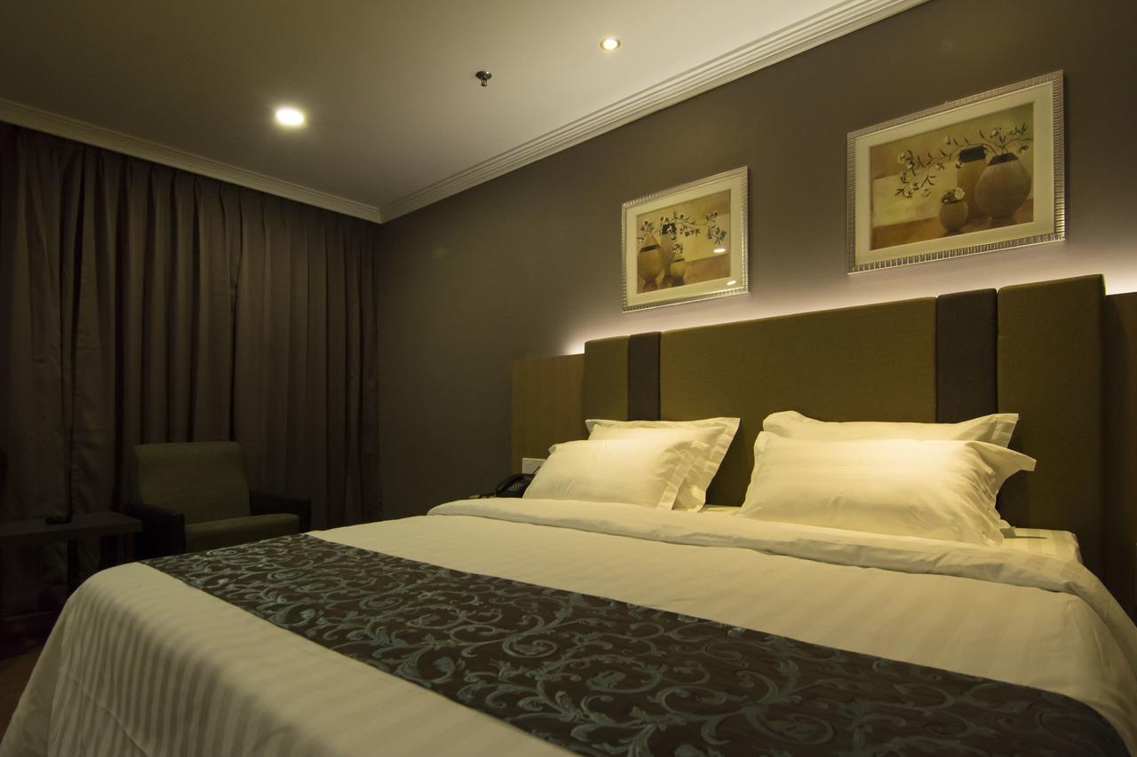 Hotel Anika Клуанг Экстерьер фото