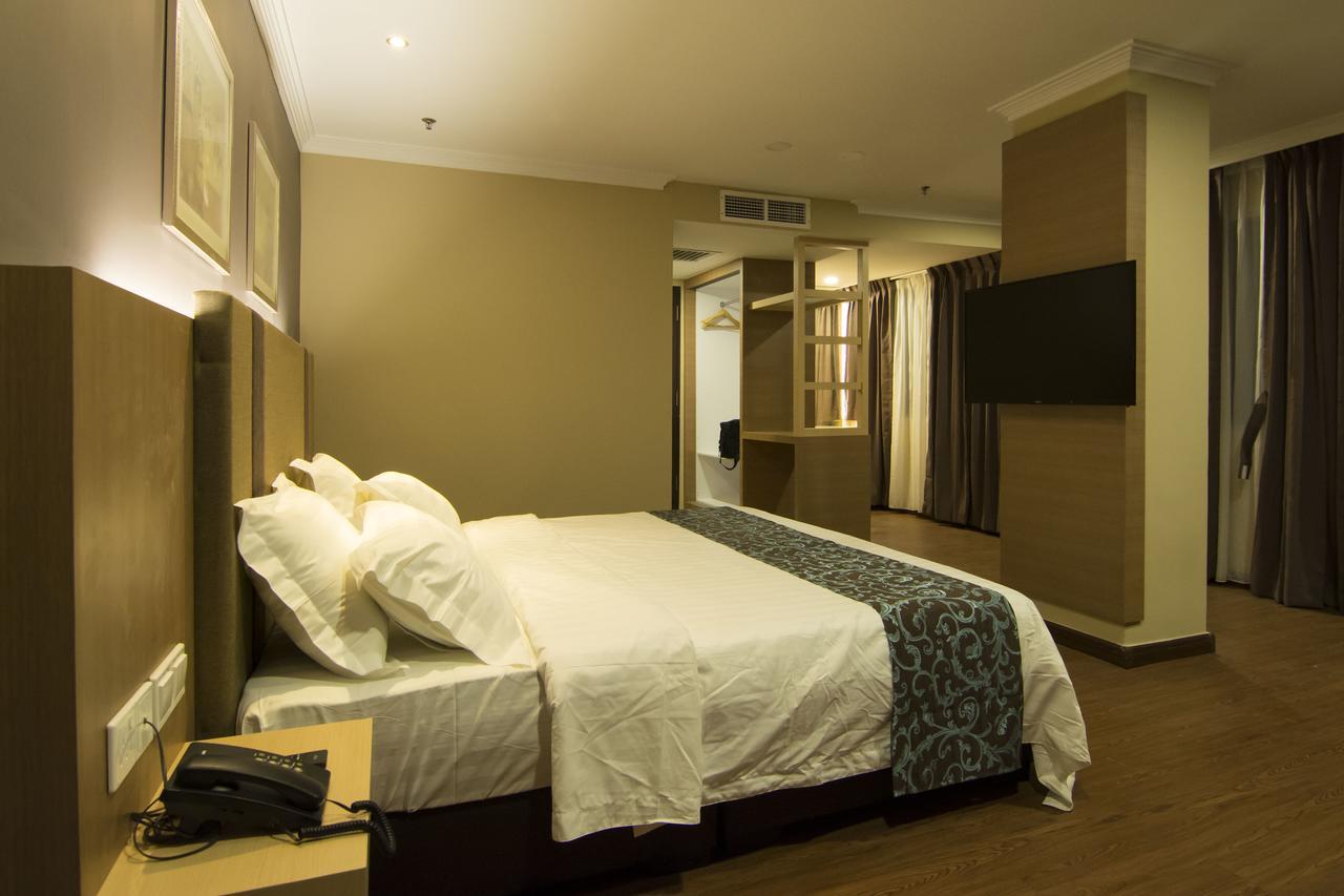 Hotel Anika Клуанг Экстерьер фото