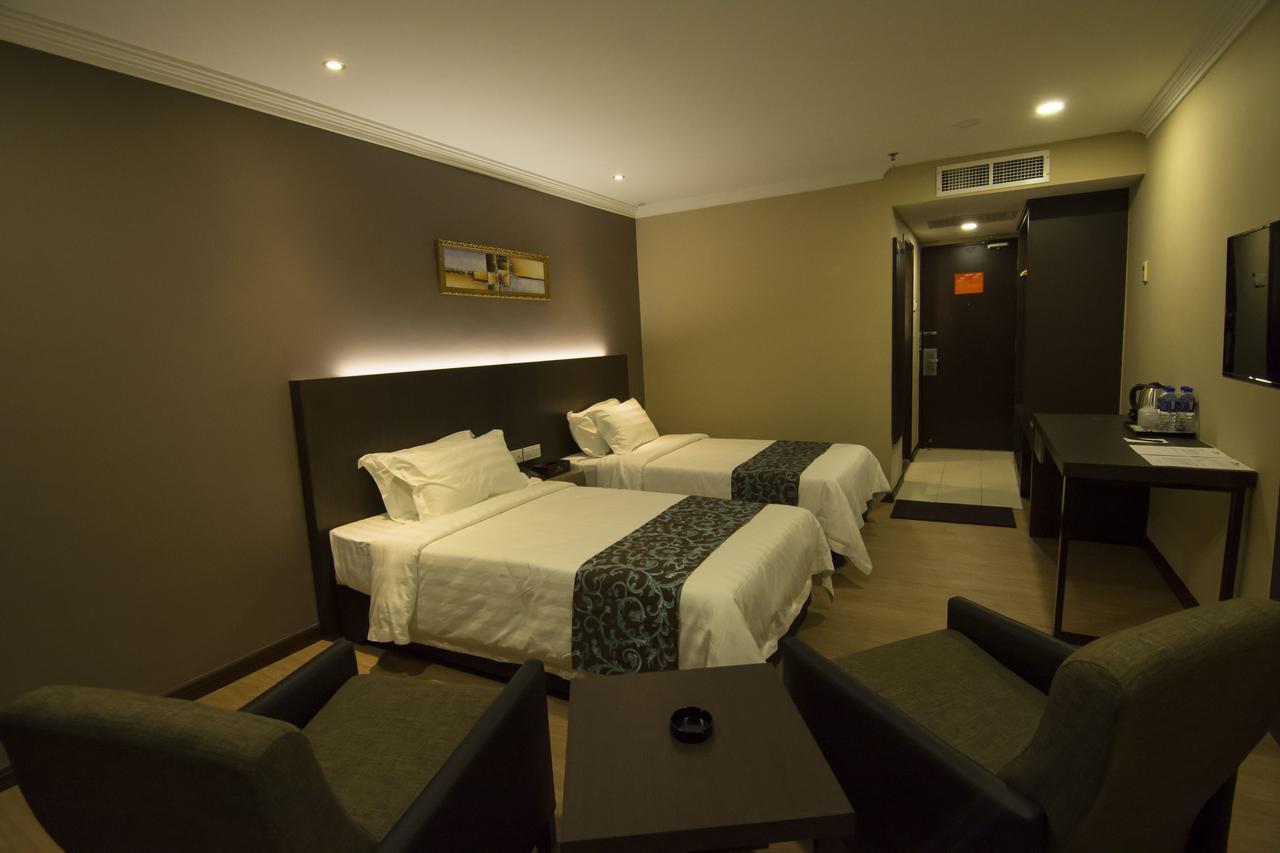 Hotel Anika Клуанг Экстерьер фото